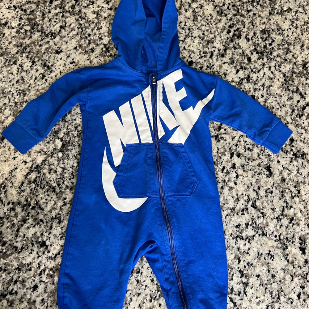 Nike jumpsuit (3 months)